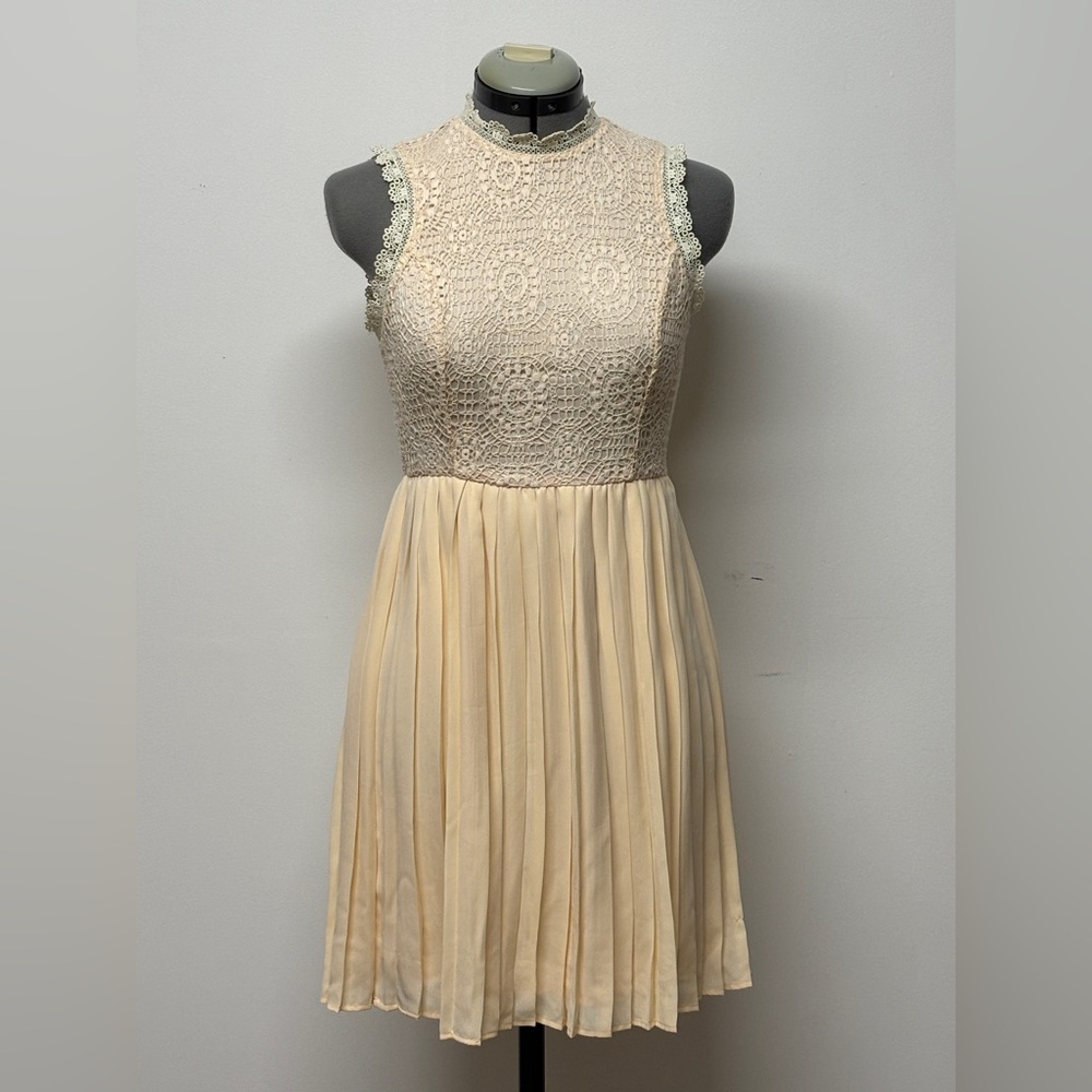 Alter’D State Elegant Peach Lace Dress Size small